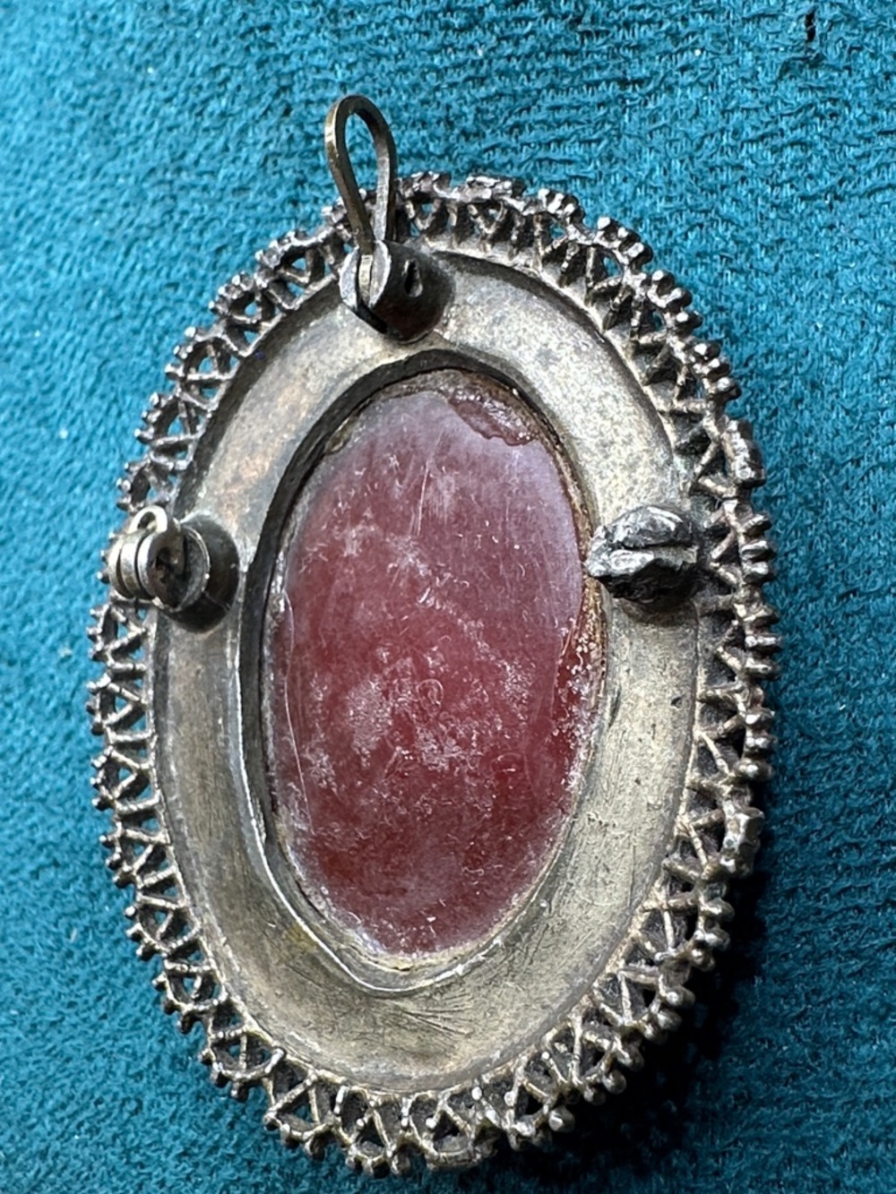 Celluloid Bakelite Back Vintage Cameo Pendant - Picture 3 of 10